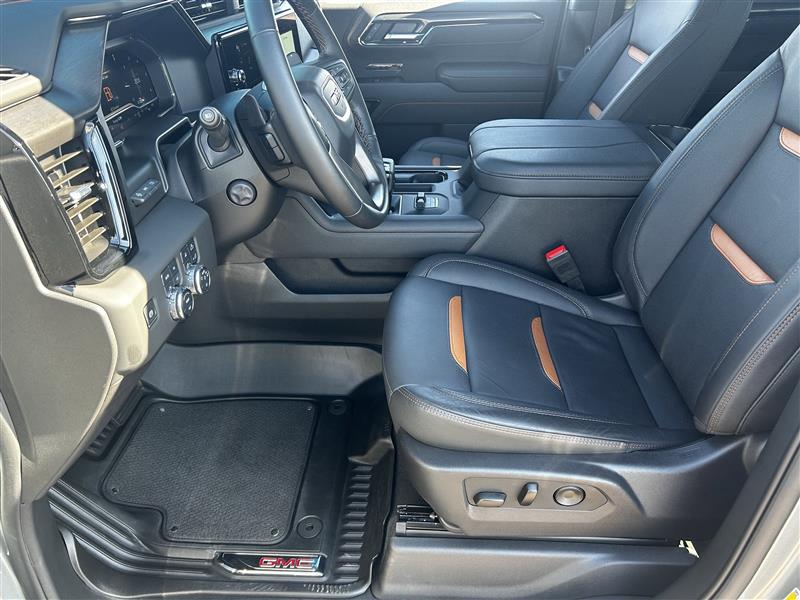 GMC Sierra 1500 AT4 Crew Cab 4WD 2025 GMC Sierra 1500 AT4 Crew Cab 4WD 2025