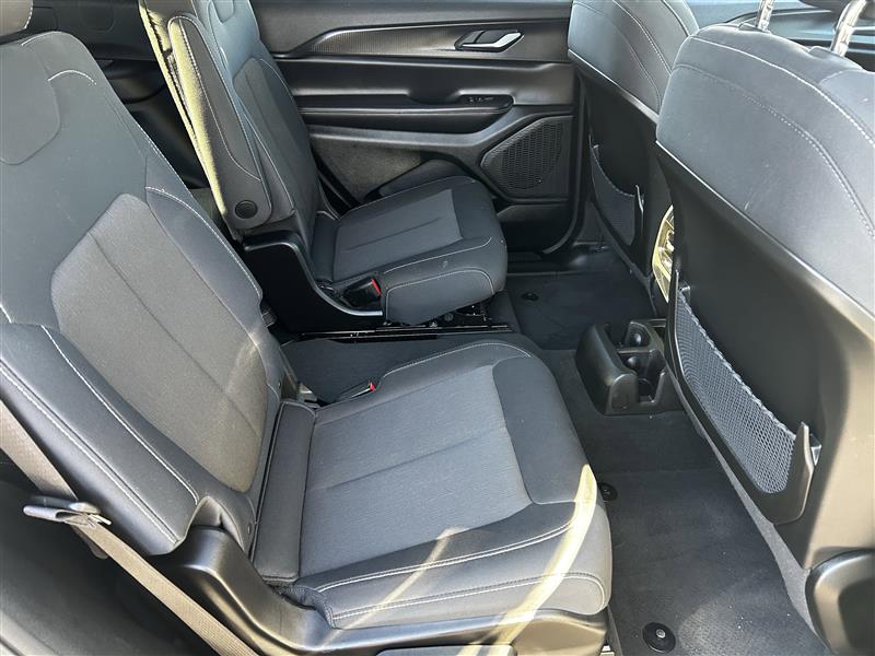 Jeep Grand Cherokee L Laredo 2023 Jeep Grand Cherokee L Laredo 2023