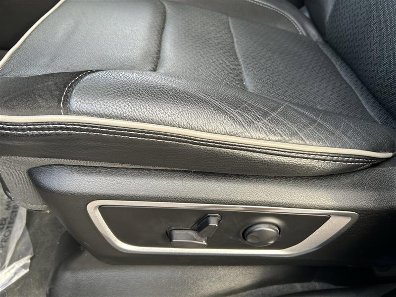 RAM 1500 Laramie Crew Cab SWB 4WD 2023