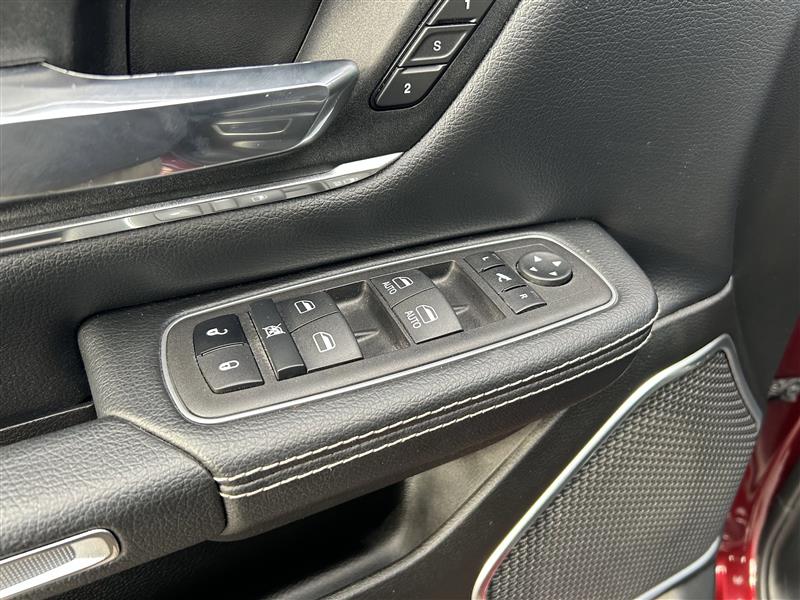 RAM 1500 Laramie Crew Cab SWB 4WD 2023