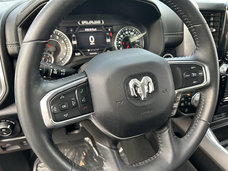 RAM 1500 Laramie Crew Cab SWB 4WD 2023