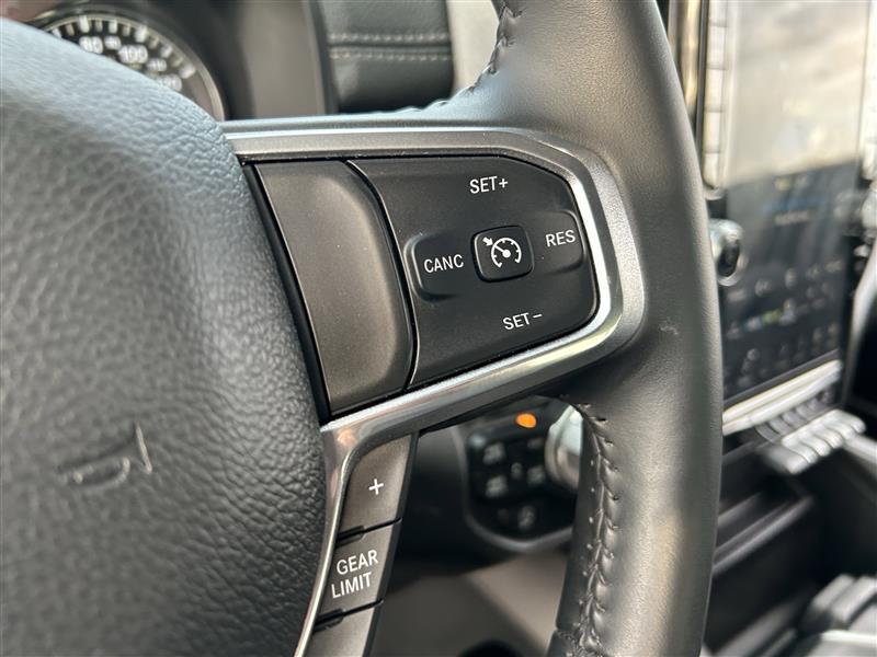 RAM 1500 Laramie Crew Cab SWB 4WD 2023