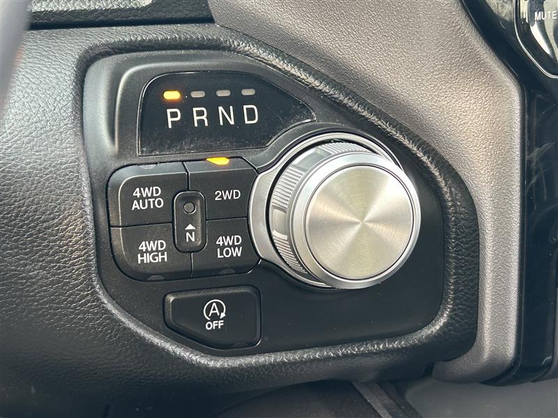 RAM 1500 Laramie Crew Cab SWB 4WD 2023