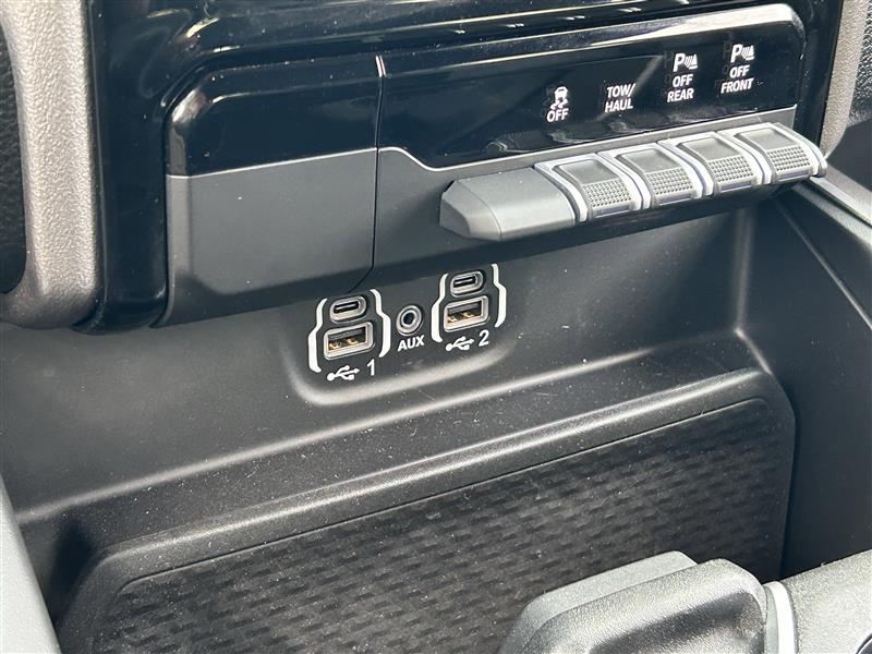 RAM 1500 Laramie Crew Cab SWB 4WD 2023