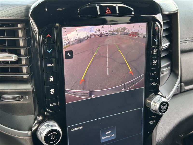 RAM 1500 Laramie Crew Cab SWB 4WD 2023