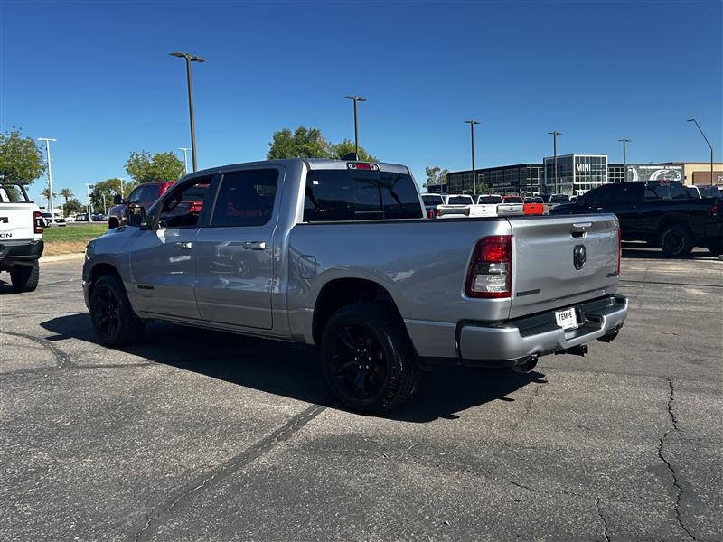 RAM 1500 Big Horn Crew Cab SWB 4WD 2022