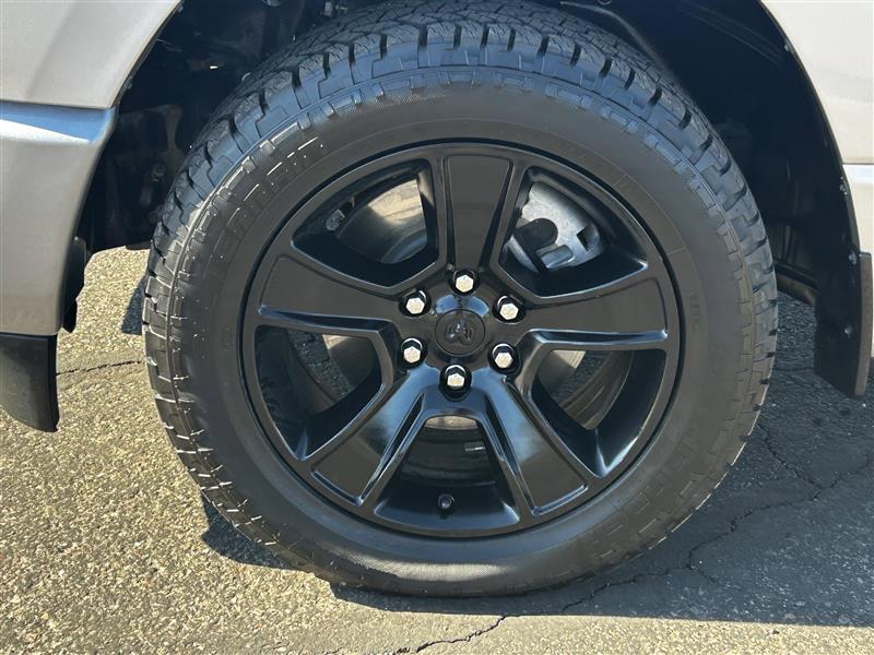 RAM 1500 Big Horn Crew Cab SWB 4WD 2022