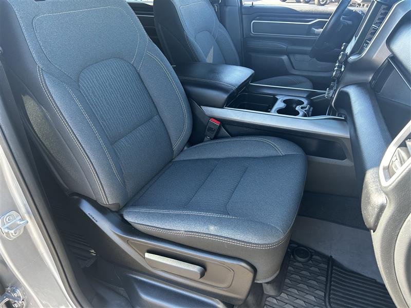 RAM 1500 Big Horn Crew Cab SWB 4WD 2022