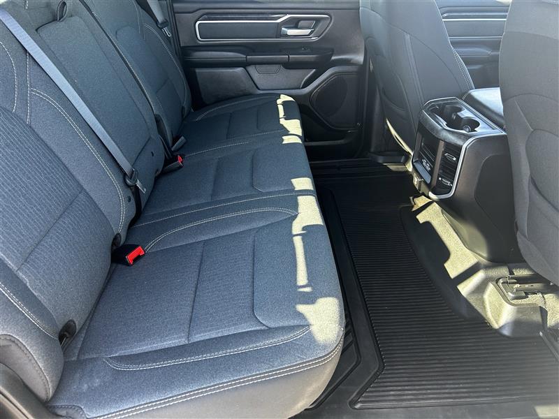 RAM 1500 Big Horn Crew Cab SWB 4WD 2022