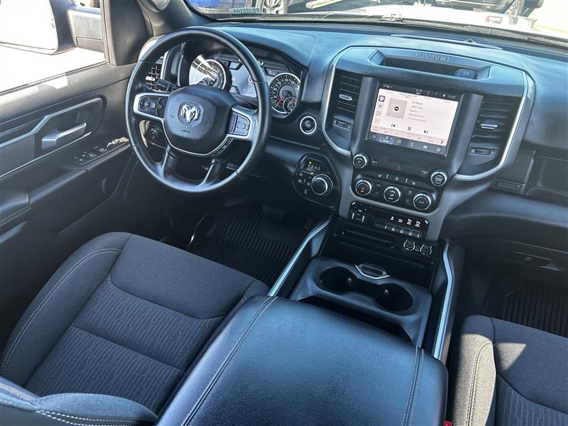 RAM 1500 Big Horn Crew Cab SWB 4WD 2022