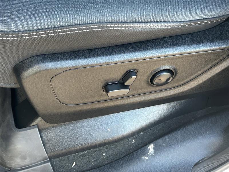 RAM 1500 Big Horn Crew Cab SWB 4WD 2022