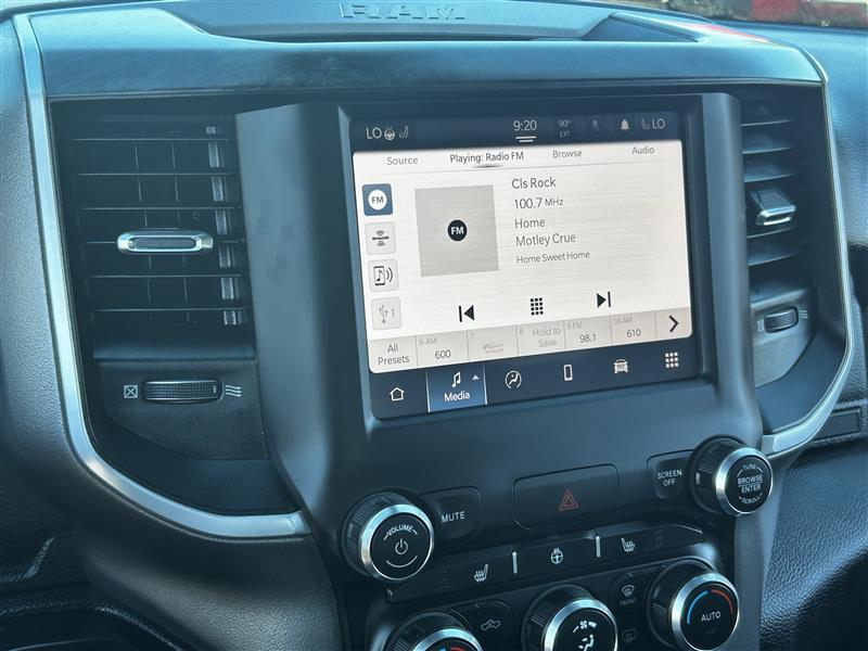 RAM 1500 Big Horn Crew Cab SWB 4WD 2022