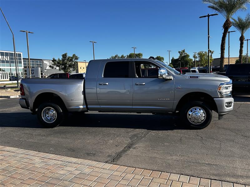 RAM 3500 Laramie Mega Cab 4WD DRW 2024