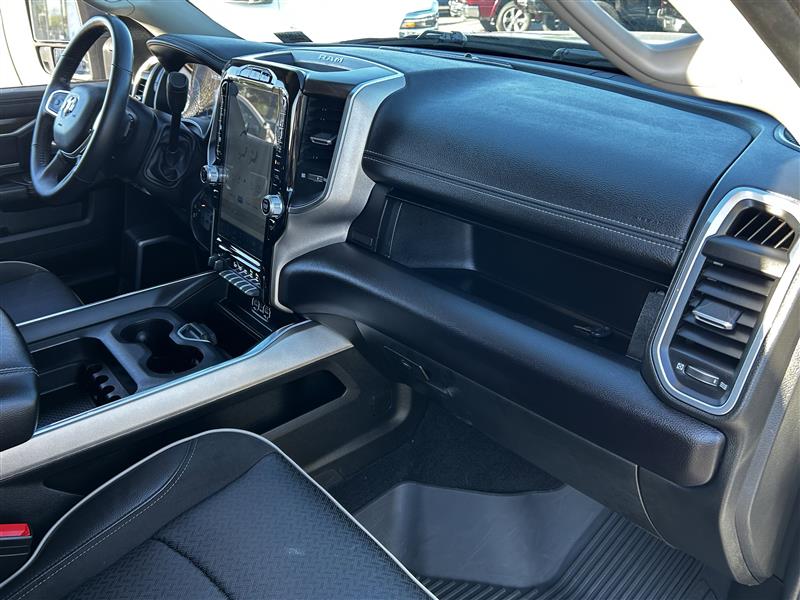 RAM 3500 Laramie Mega Cab 4WD DRW 2024