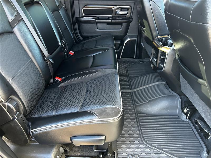 RAM 3500 Laramie Mega Cab 4WD DRW 2024