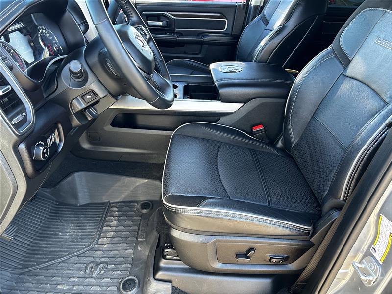 RAM 3500 Laramie Mega Cab 4WD DRW 2024