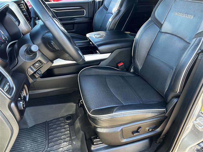 RAM 3500 Laramie Mega Cab 4WD DRW 2024