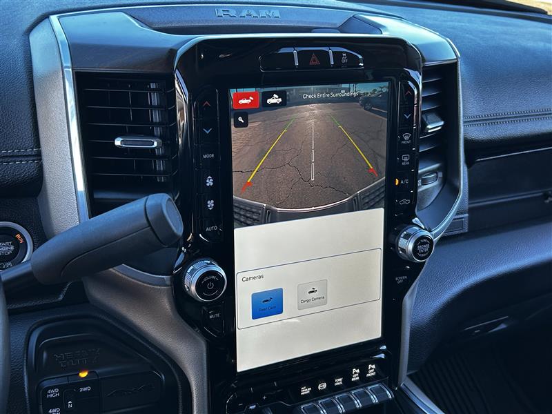 RAM 3500 Laramie Mega Cab 4WD DRW 2024