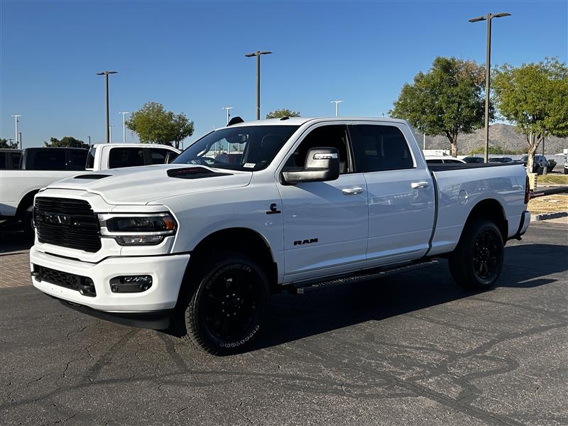 RAM 3500 Laramie Crew Cab SWB 4WD 2024