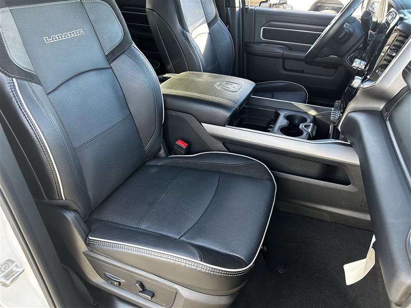 RAM 3500 Laramie Crew Cab SWB 4WD 2024