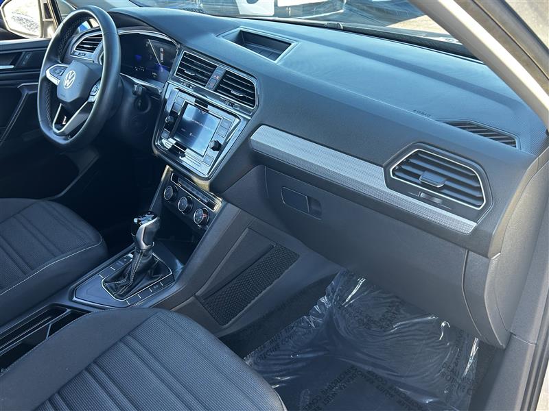 Volkswagen Tiguan S 2024