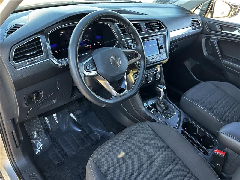 Volkswagen Tiguan S 2024