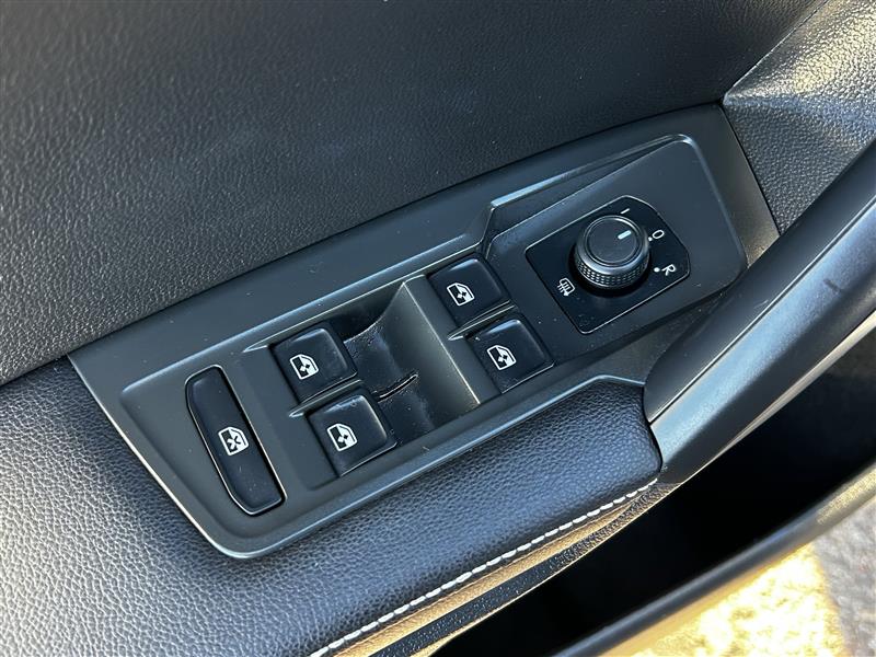 Volkswagen Tiguan S 2024