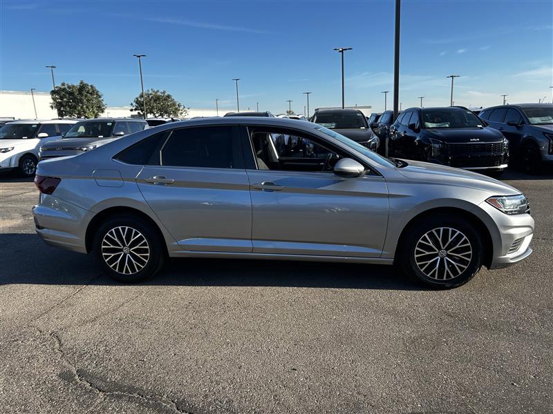 Volkswagen Jetta 1.4T S 8A 2021