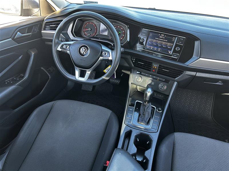 Volkswagen Jetta 1.4T S 8A 2021