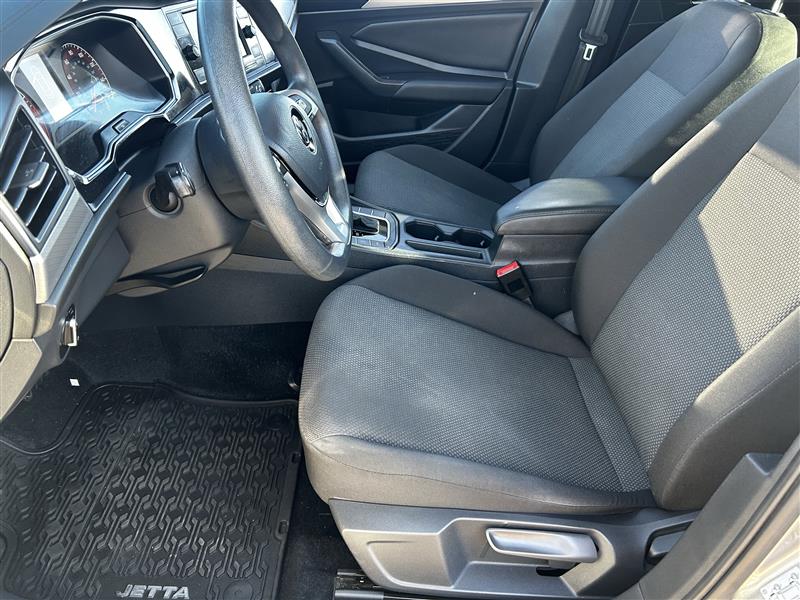 Volkswagen Jetta 1.4T S 8A 2021