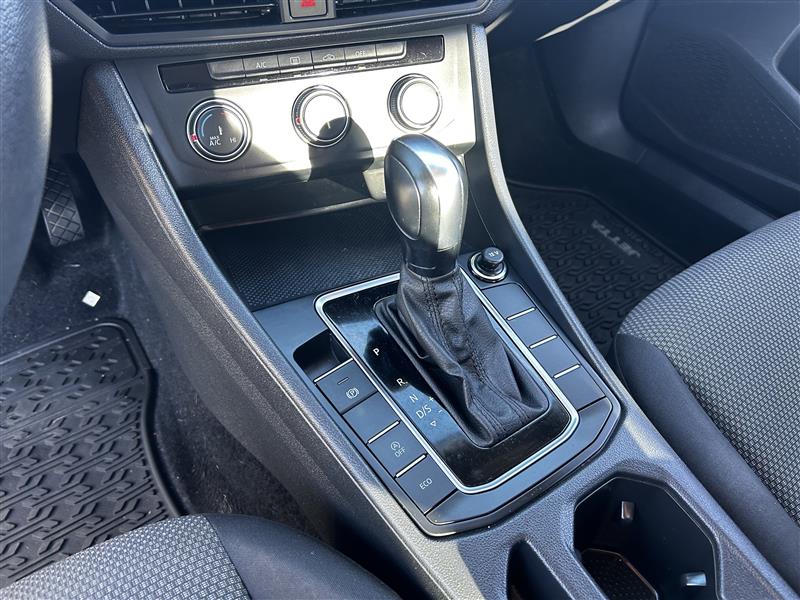 Volkswagen Jetta 1.4T S 8A 2021