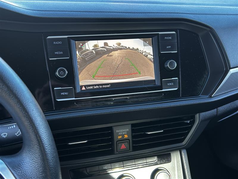 Volkswagen Jetta 1.4T S 8A 2021