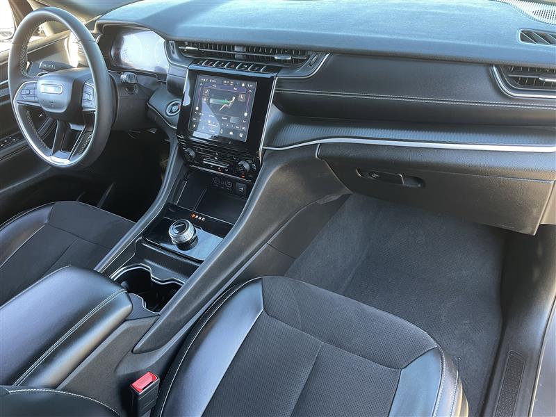 Jeep Grand Cherokee L Laredo 4WD 2024