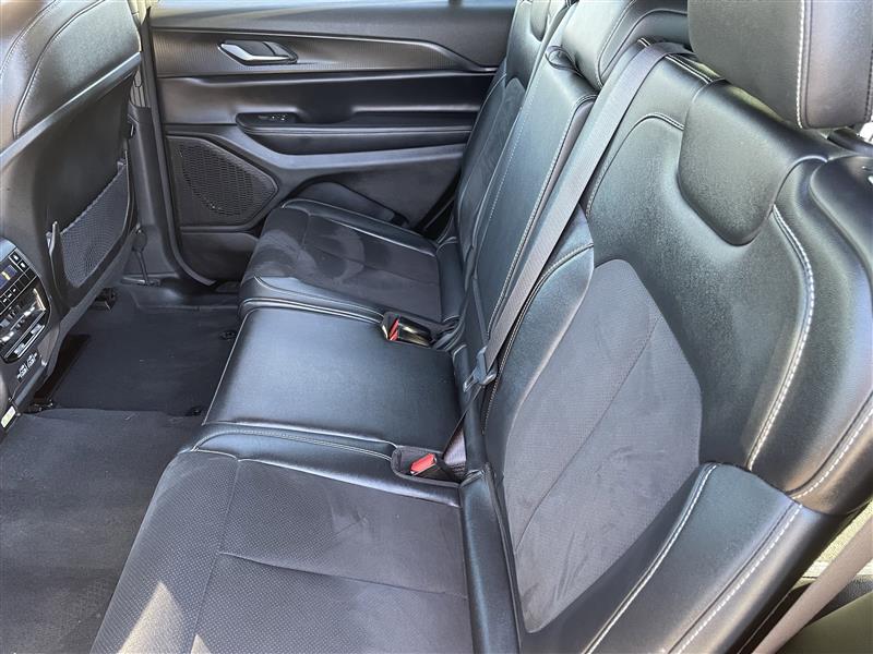 Jeep Grand Cherokee L Laredo 4WD 2024