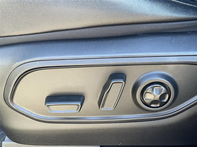 Jeep Grand Cherokee L Laredo 4WD 2024