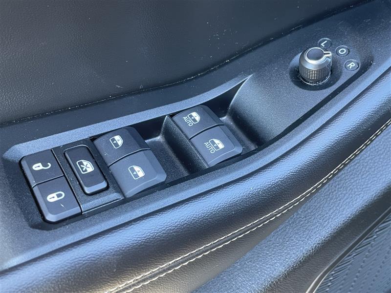 Jeep Grand Cherokee L Laredo 4WD 2024