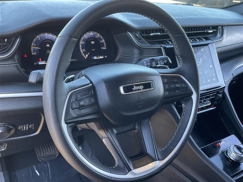 Jeep Grand Cherokee L Laredo 4WD 2024