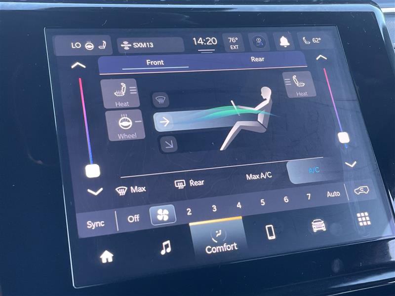 Jeep Grand Cherokee L Laredo 4WD 2024