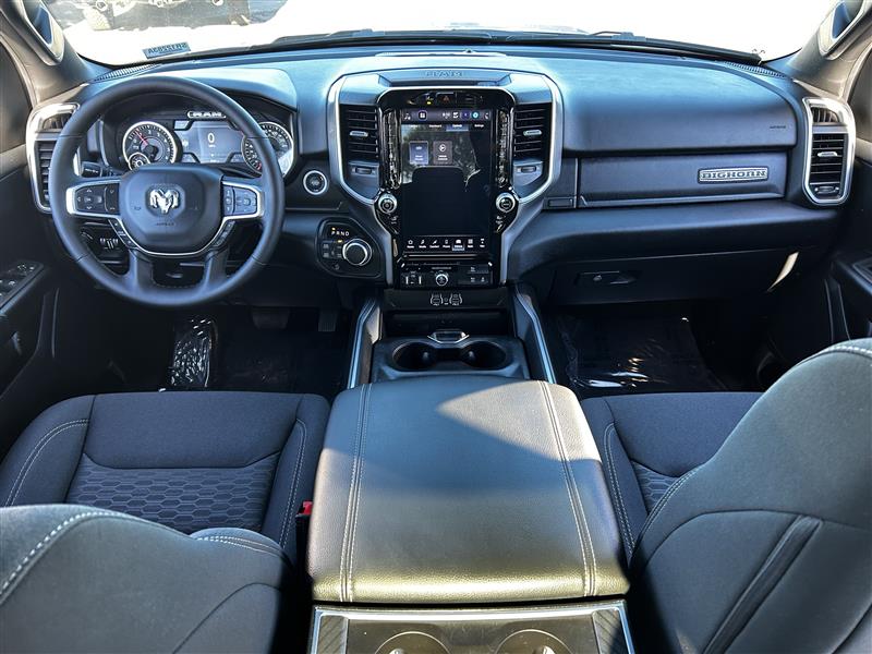 RAM 1500 Big Horn Crew Cab SWB 4WD 2025