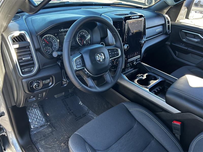 RAM 1500 Big Horn Crew Cab SWB 4WD 2025