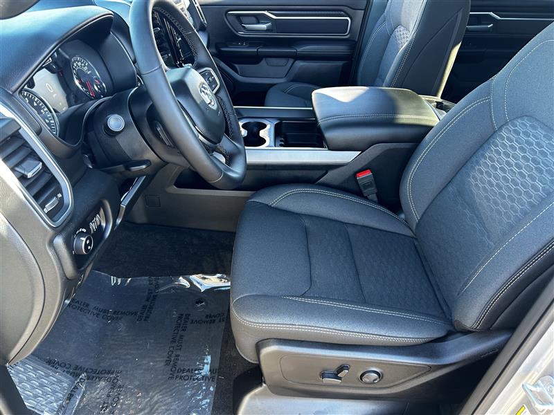 RAM 1500 Big Horn Crew Cab SWB 4WD 2025