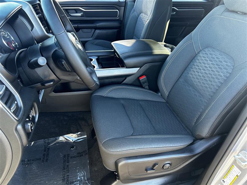 RAM 1500 Big Horn Crew Cab SWB 4WD 2025