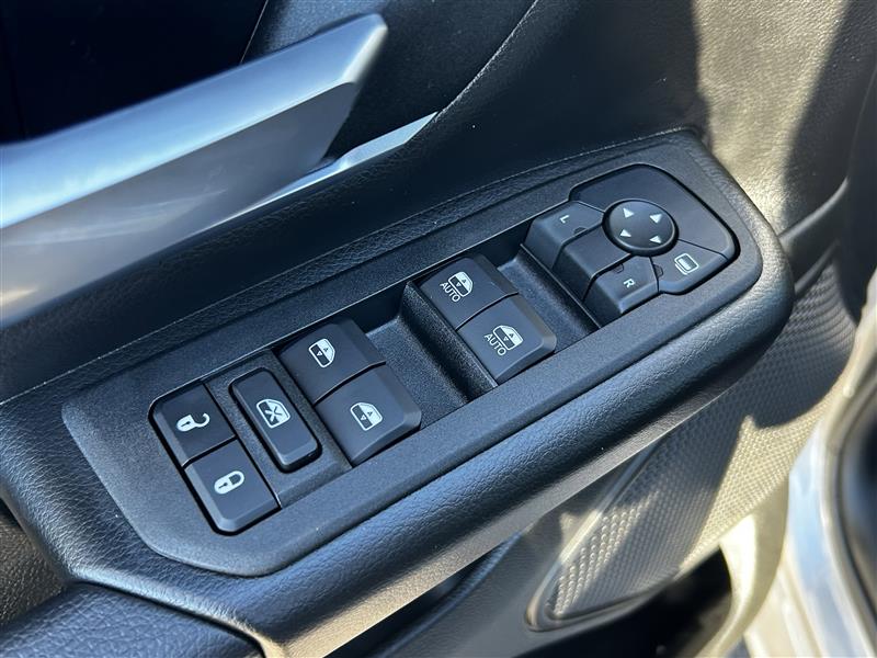 RAM 1500 Big Horn Crew Cab SWB 4WD 2025