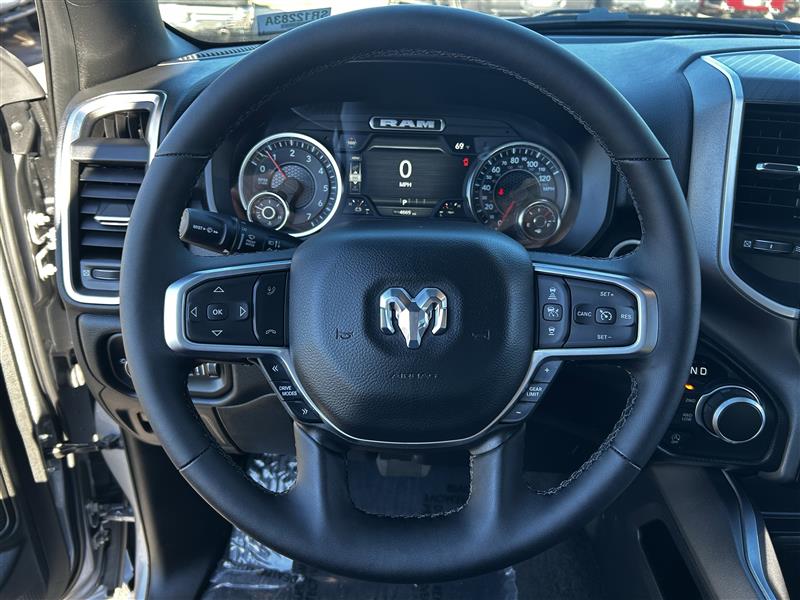 RAM 1500 Big Horn Crew Cab SWB 4WD 2025