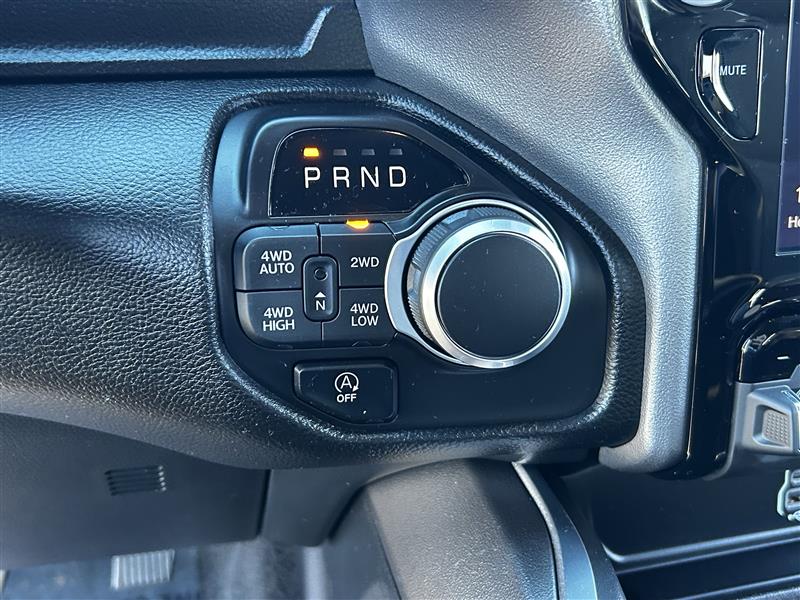 RAM 1500 Big Horn Crew Cab SWB 4WD 2025