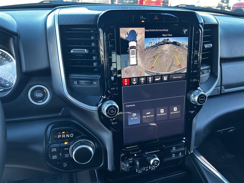 RAM 1500 Big Horn Crew Cab SWB 4WD 2025