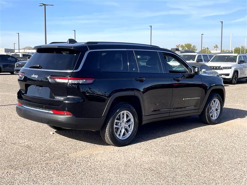 Jeep Grand Cherokee L Laredo 4WD 2023