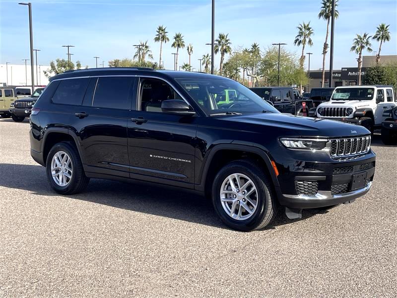 Jeep Grand Cherokee L Laredo 4WD 2023