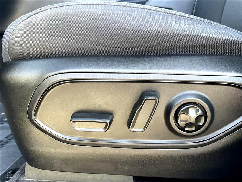 Jeep Grand Cherokee L Laredo 4WD 2023