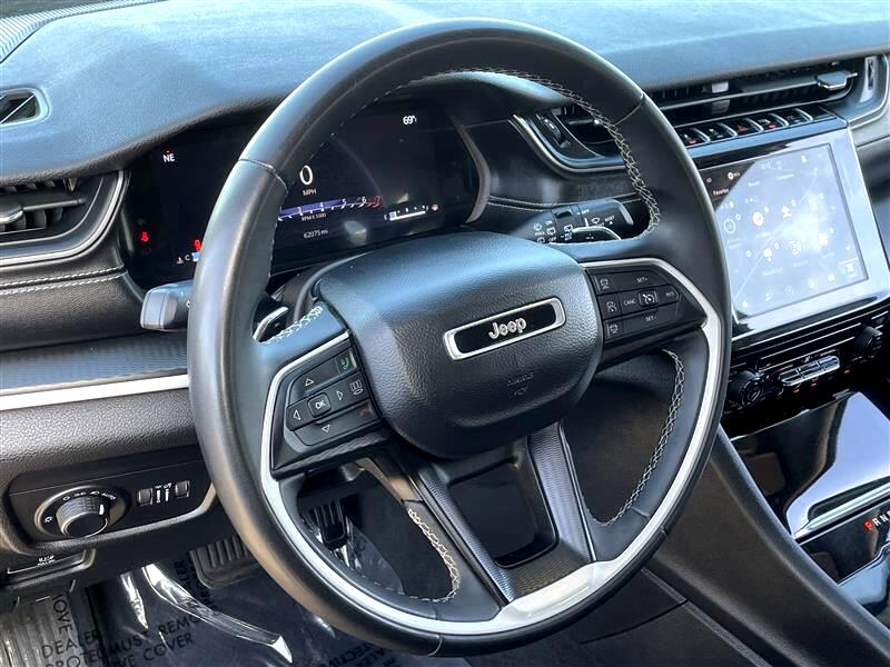 Jeep Grand Cherokee L Laredo 4WD 2023